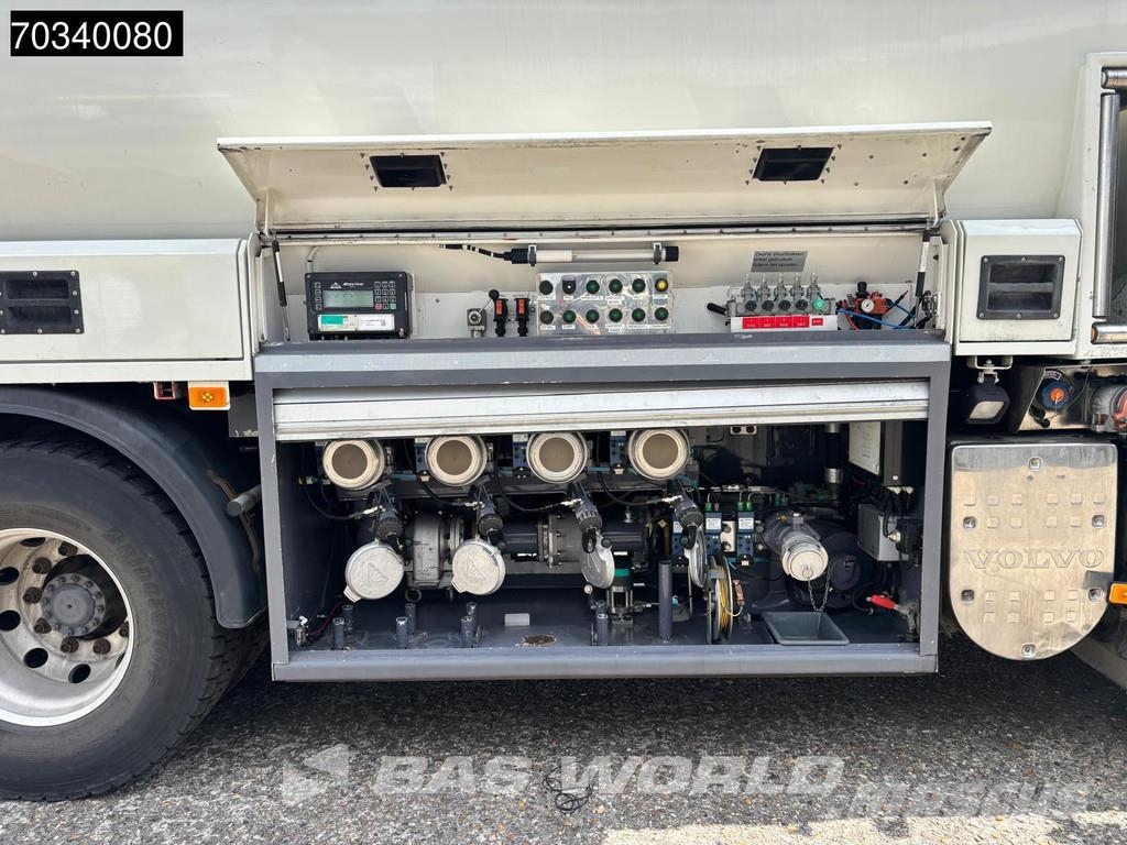 Volvo FM 330 6X2 Tankwagen