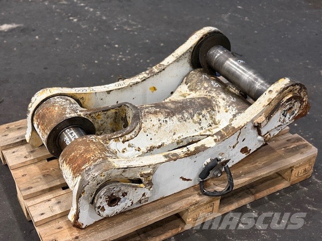 Komatsu PC 600-6 Connection Link Plataformas y cucharones