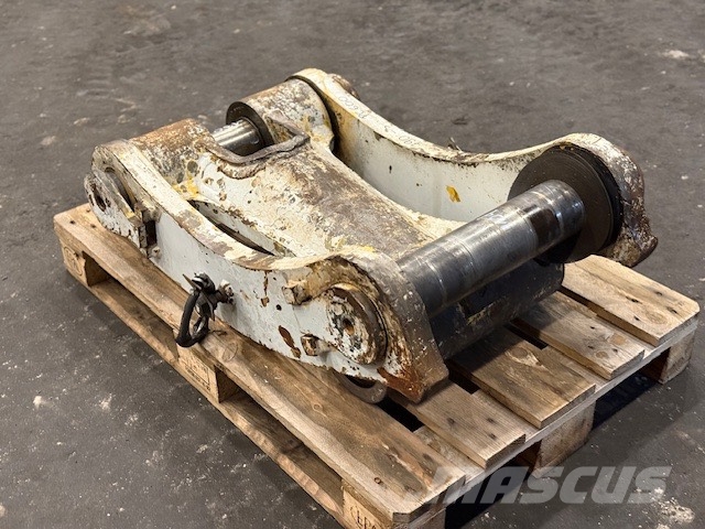 Komatsu PC 600-6 Connection Link Plataformas y cucharones