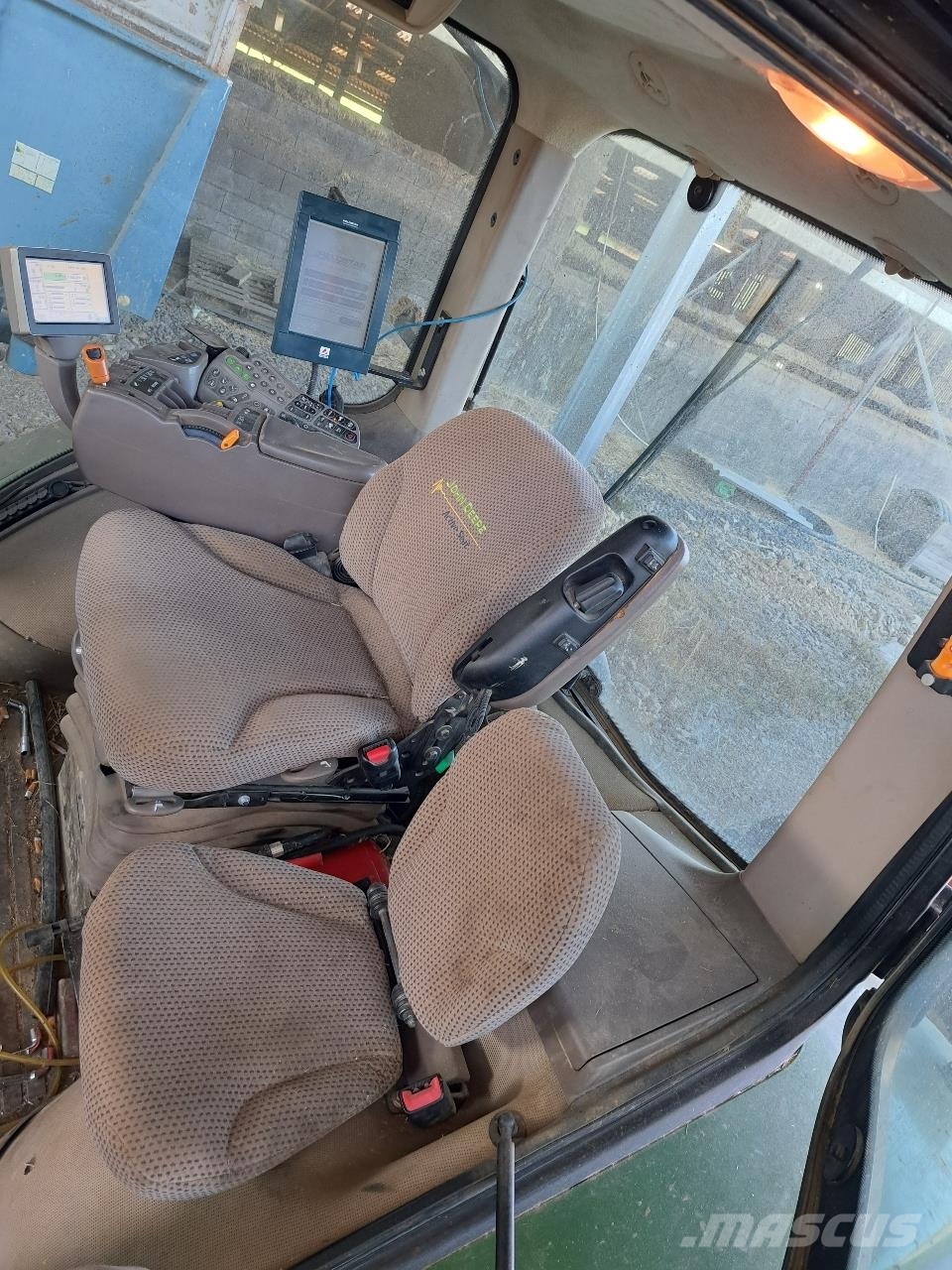 John Deere 7230R 9.0L Traktorit