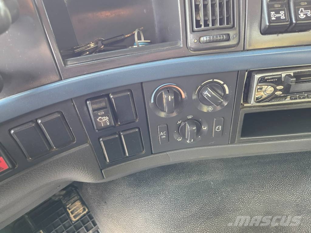 Volvo FM 440 8x6 tipper شاحنات قلابة