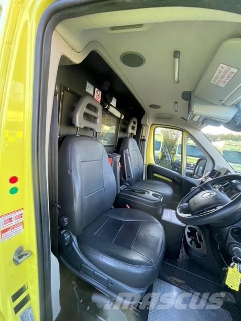 Fiat Ducato A&E Fiat Ducato A&E Vehicle with Stryker Pr سيارات إسعاف