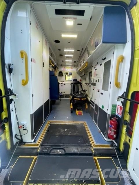 Fiat Ducato A&E Fiat Ducato A&E Vehicle with Stryker Pr سيارات إسعاف
