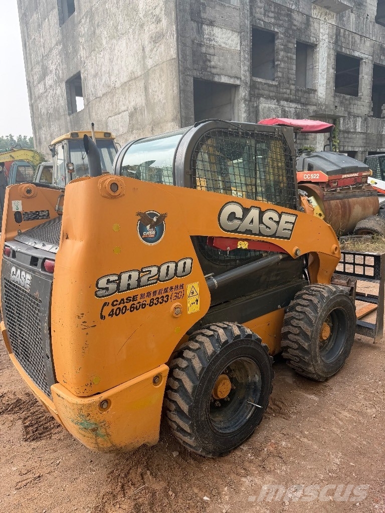 CASE SR200 Φορτωτάκια