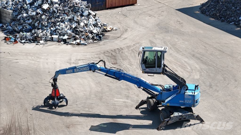 Fuchs MHL 320 D مناولات المخلفات / مناولات صناعية