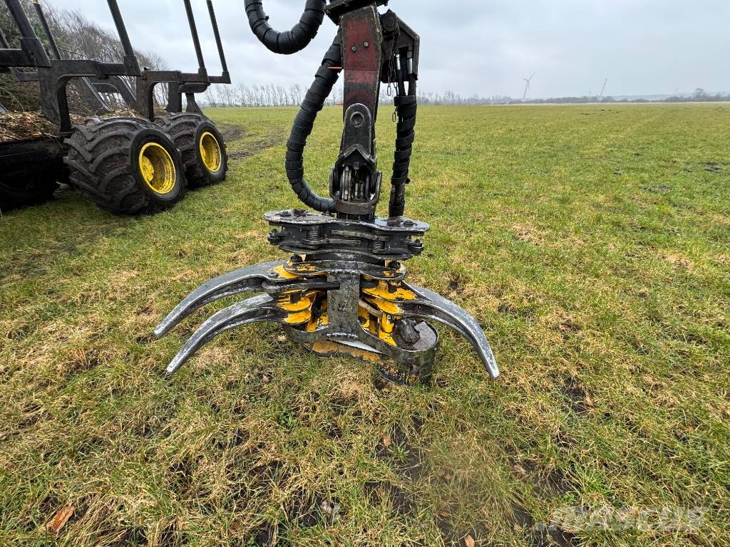 John Deere 1510 G Lesné traktory
