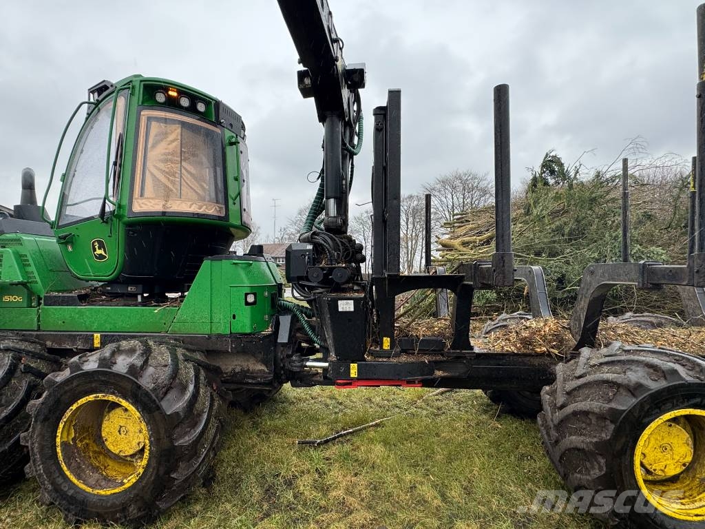 John Deere 1510 G Lesné traktory
