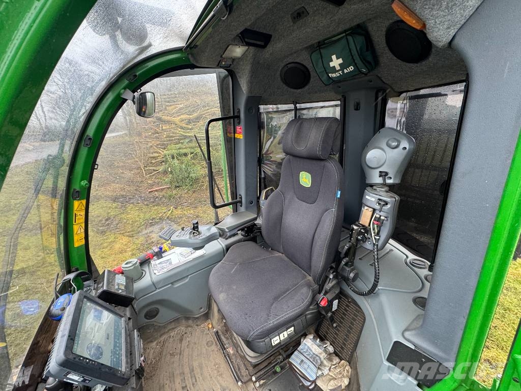 John Deere 1510 G Lesné traktory