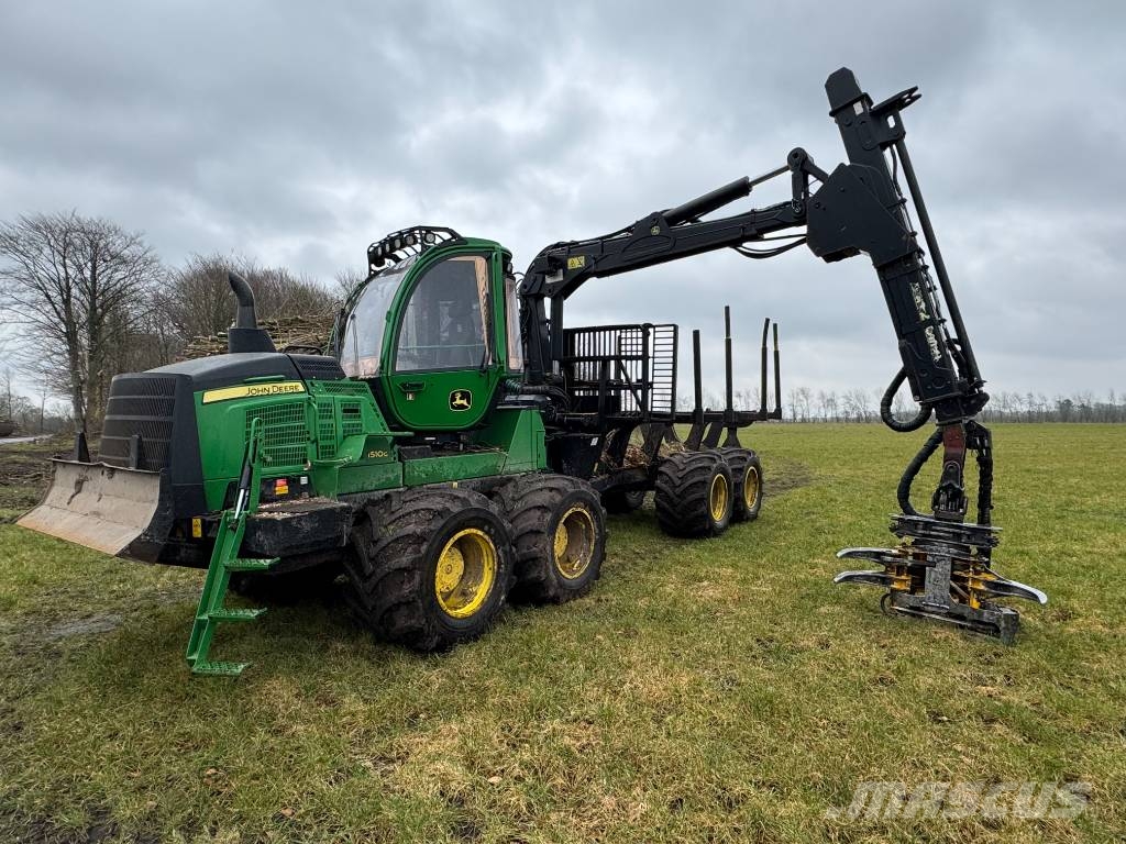 John Deere 1510 G Lesné traktory