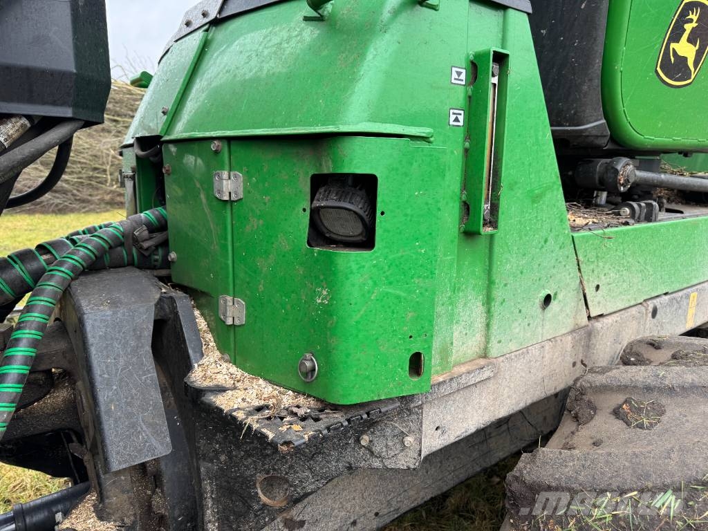 John Deere 1510 G Lesné traktory