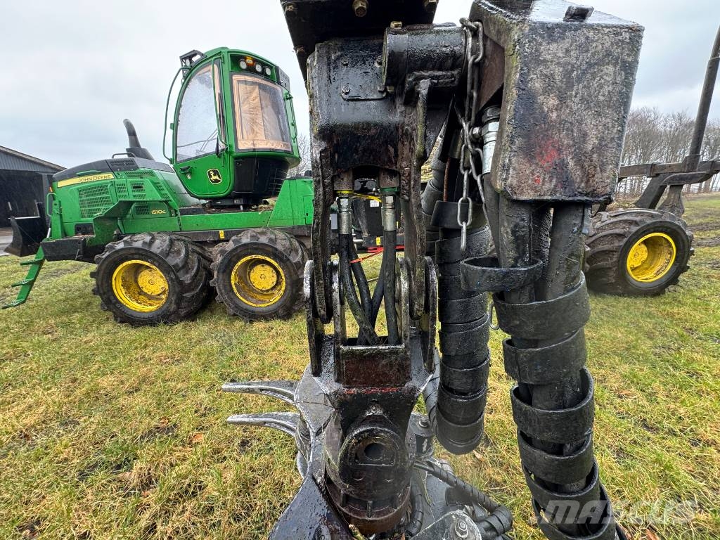 John Deere 1510 G Lesné traktory