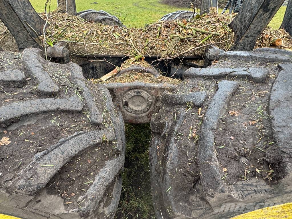 John Deere 1510 G Lesné traktory