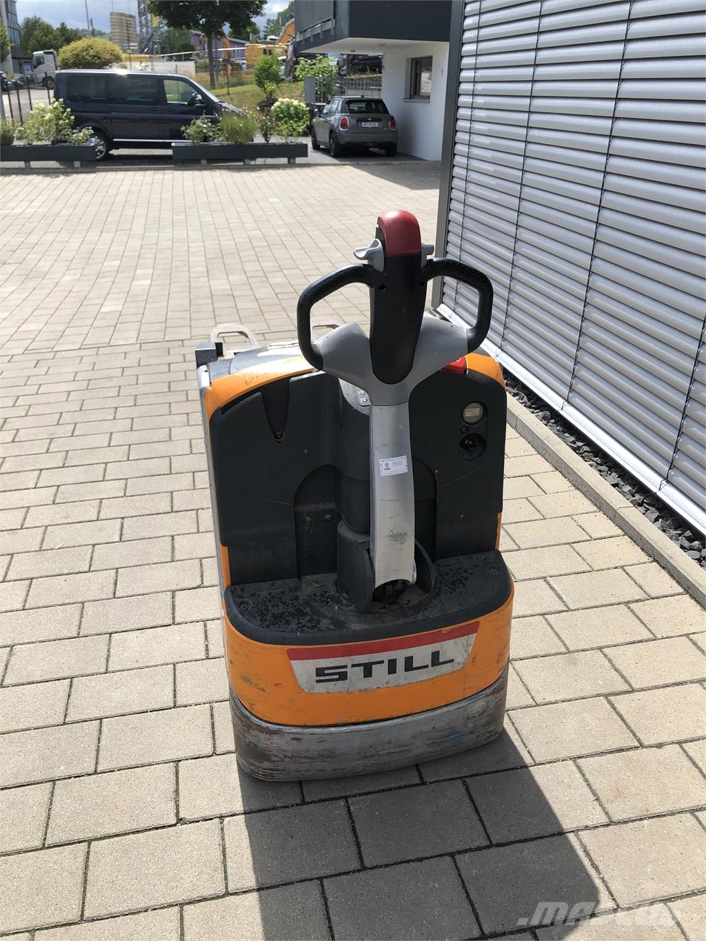Still EXU-H 18 Pedestrian stacker