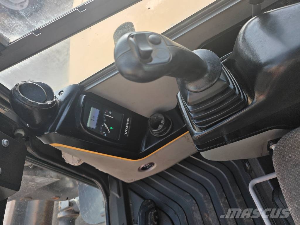 Volvo ESR88D Midi bageri 7t – 12t
