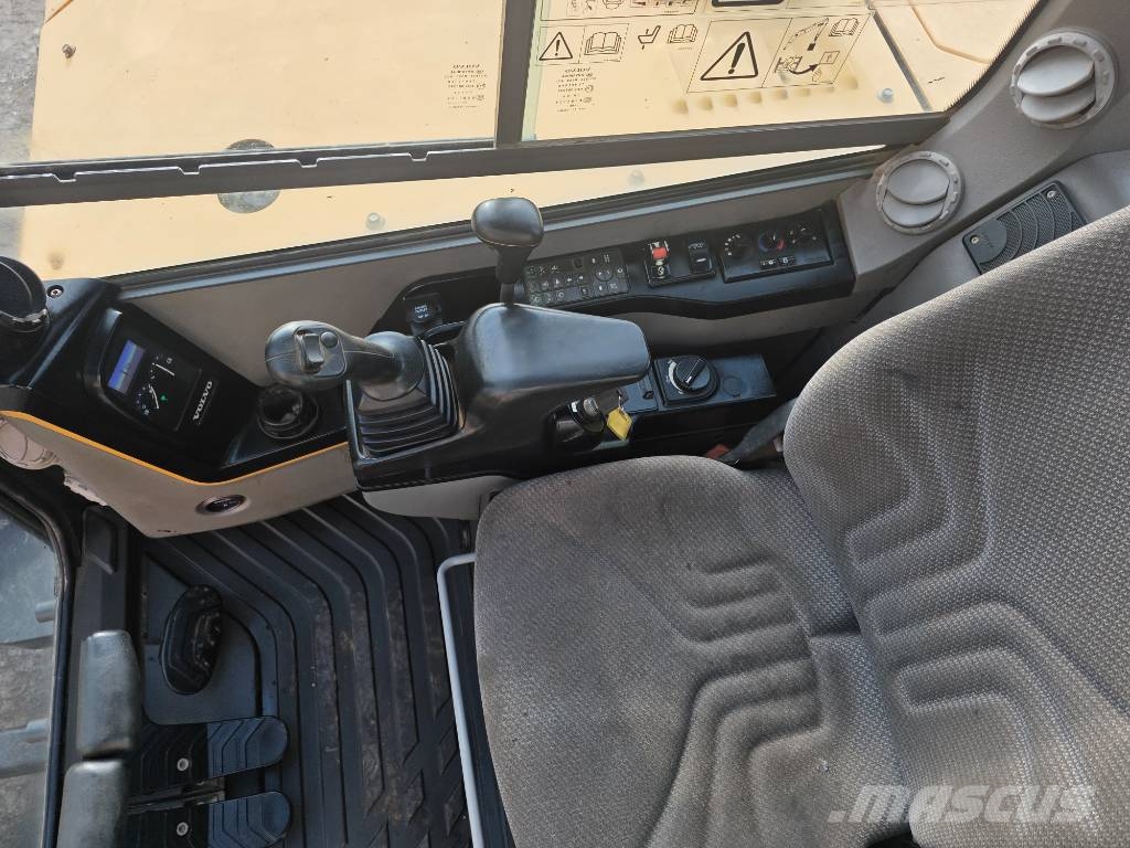 Volvo ESR88D Midi bageri 7t – 12t