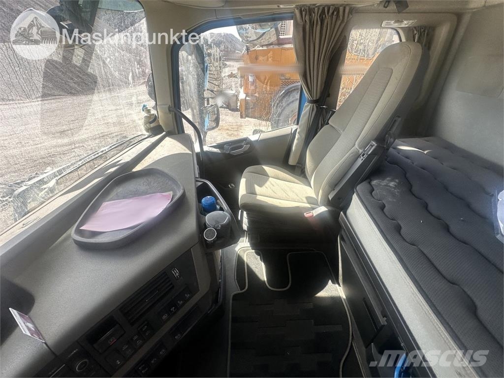 Volvo FH 8*4 Tipper trucks