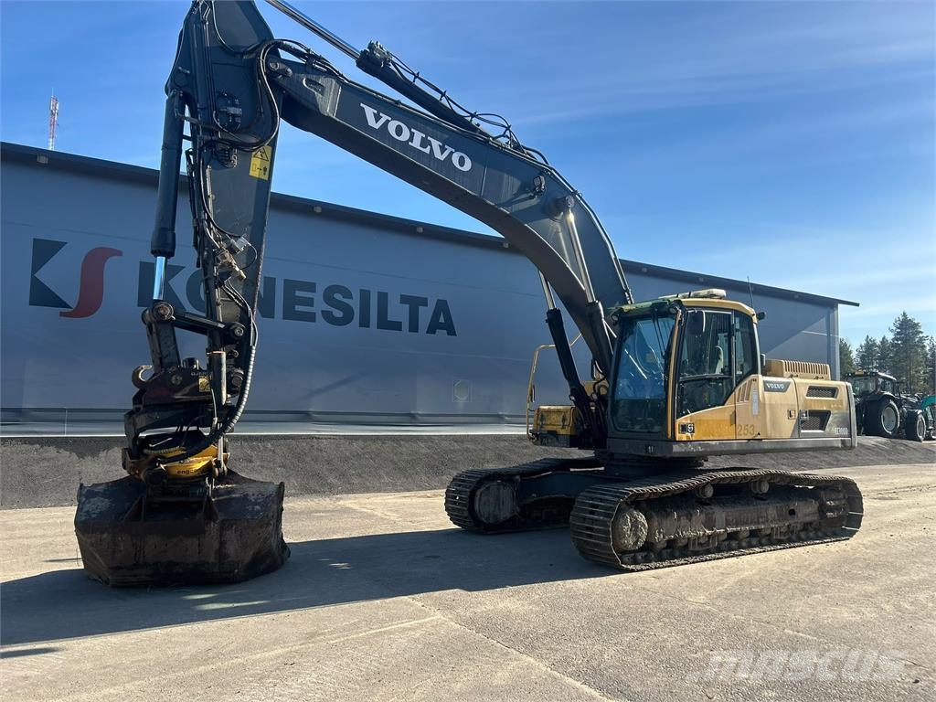 Volvo EC300DL Telakaivukoneet