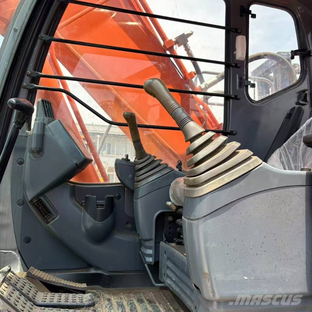 Hitachi ZX 200 LC 履带挖掘机