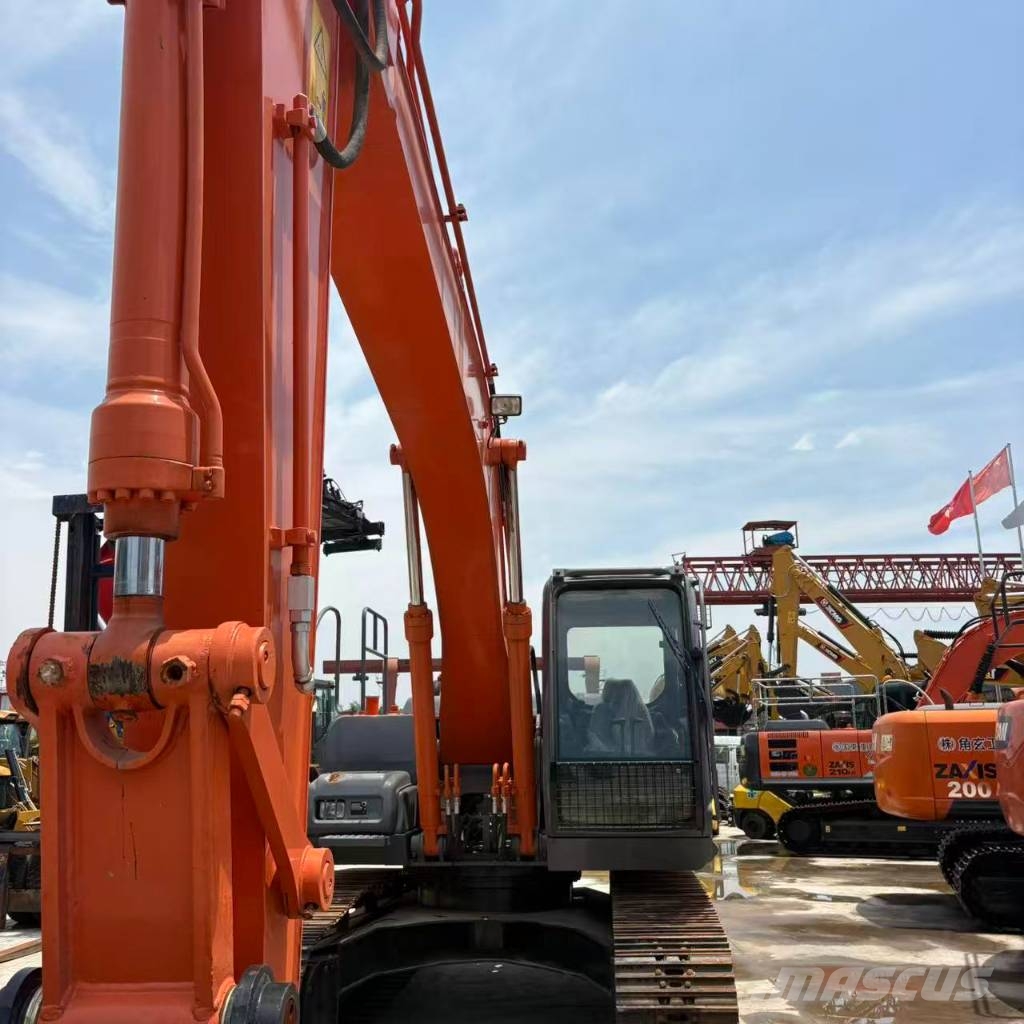Hitachi ZX 200 LC 履带挖掘机