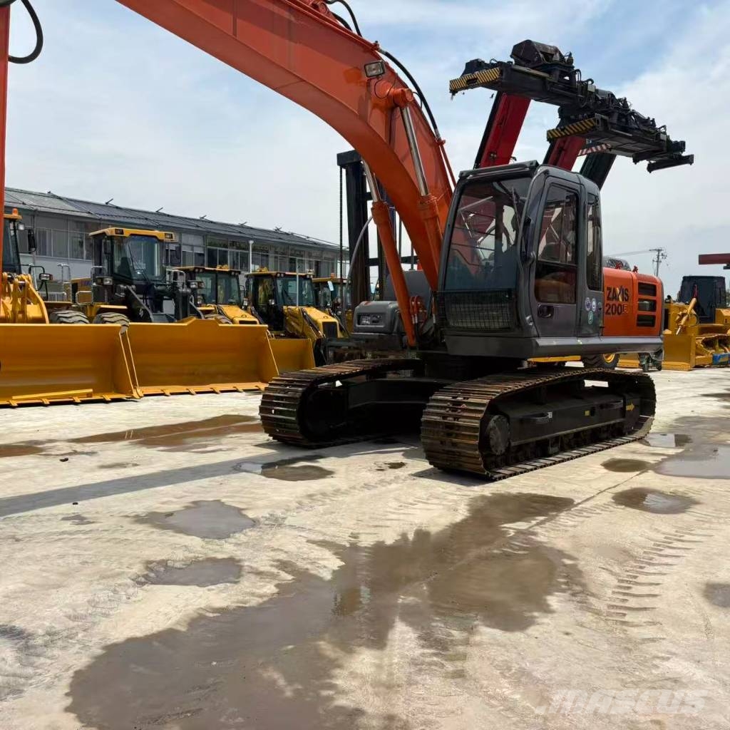 Hitachi ZX 200 LC 履带挖掘机
