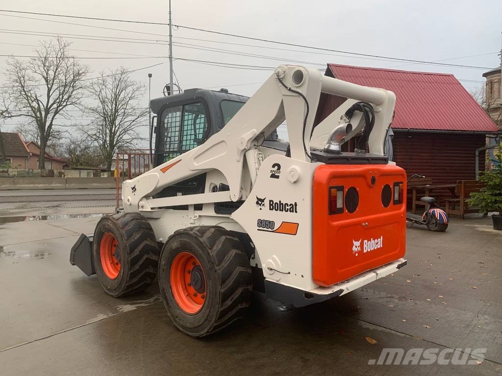 Bobcat S 850 لوادر انزلاقية التوجيه