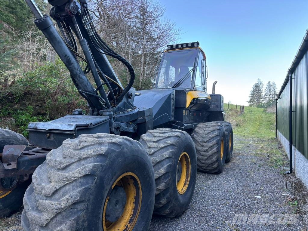 Ponsse Bear 8W Timber Harvester c/w H8 Head ハーベスター