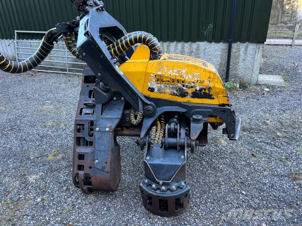 Ponsse Bear 8W Timber Harvester c/w H8 Head ハーベスター