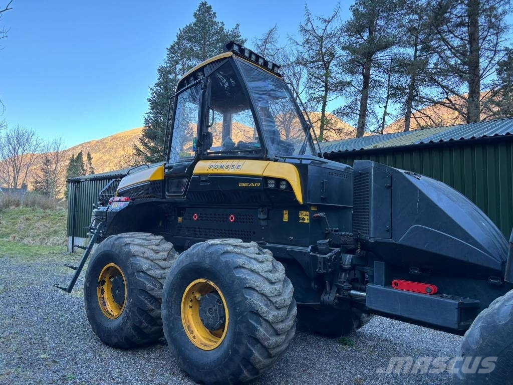 Ponsse Bear 8W Timber Harvester c/w H8 Head ハーベスター