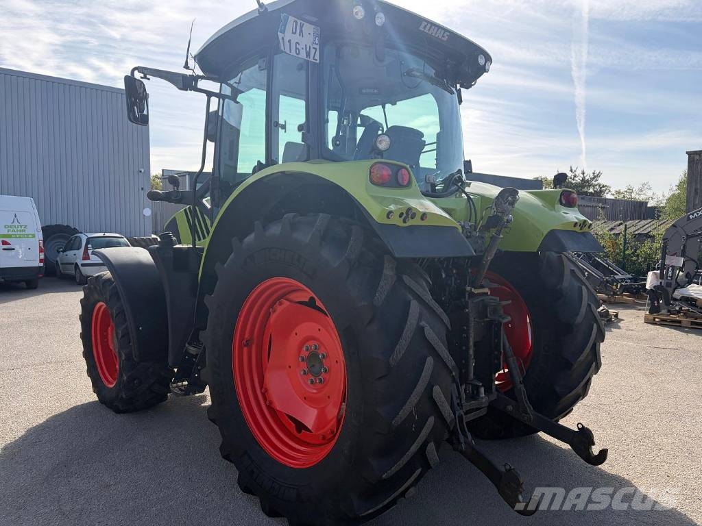 CLAAS Arion 530 Hexashift الجرارات