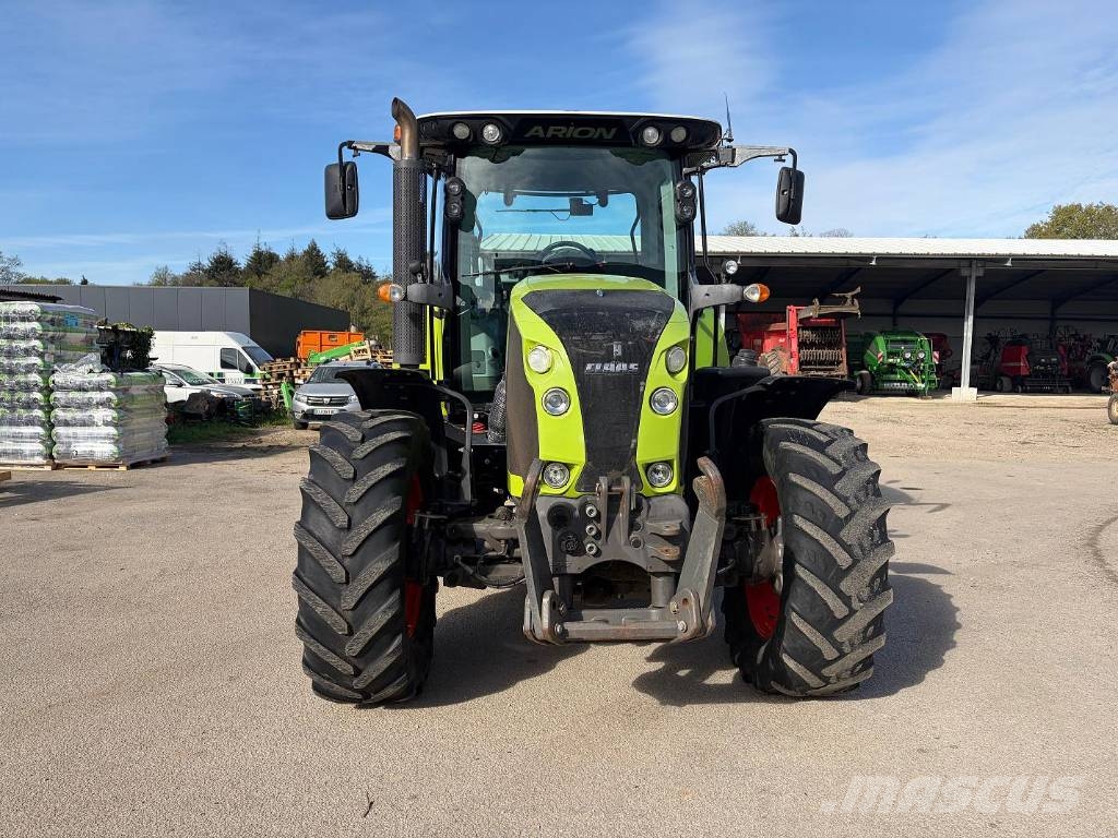 CLAAS Arion 530 Hexashift الجرارات