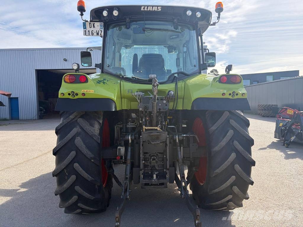 CLAAS Arion 530 Hexashift الجرارات
