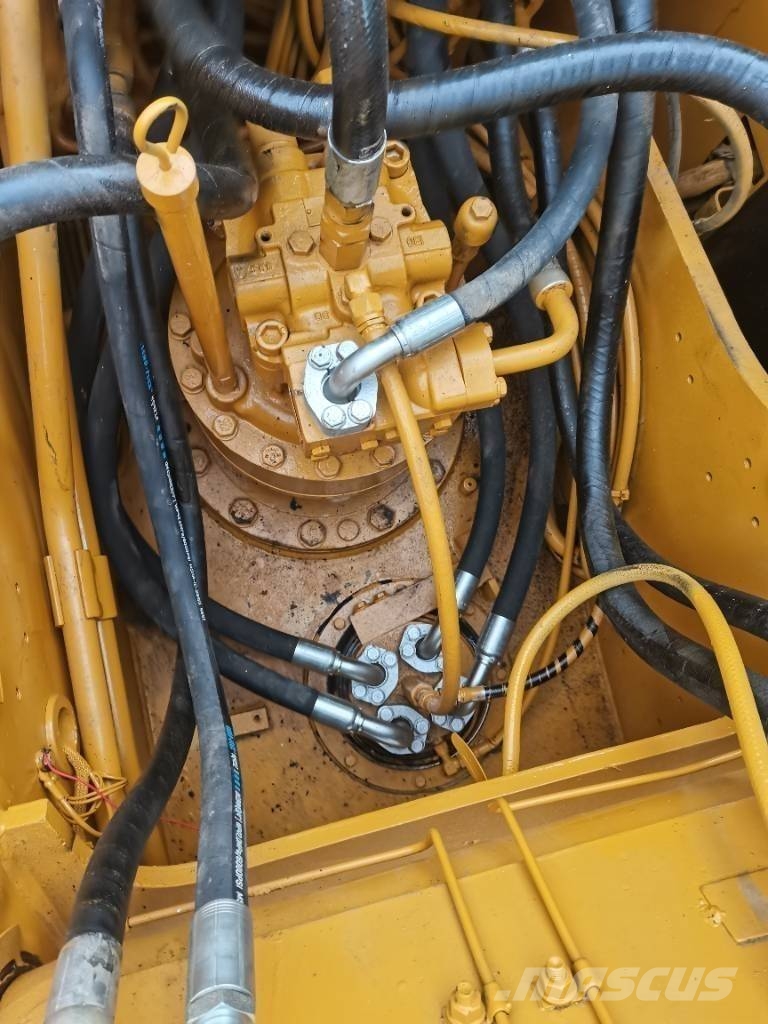CAT 320 D 대형 굴삭기 29톤 이상