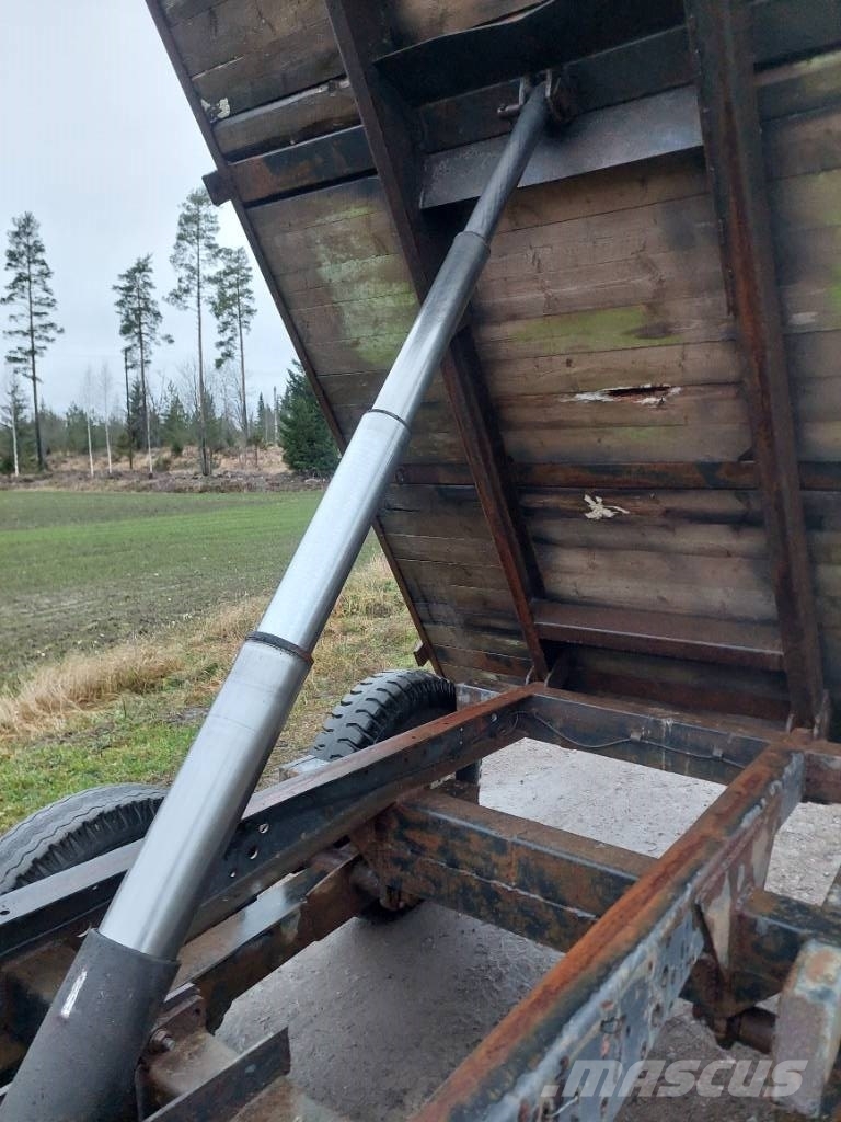 Kippikärry Telillä Tipper trailers