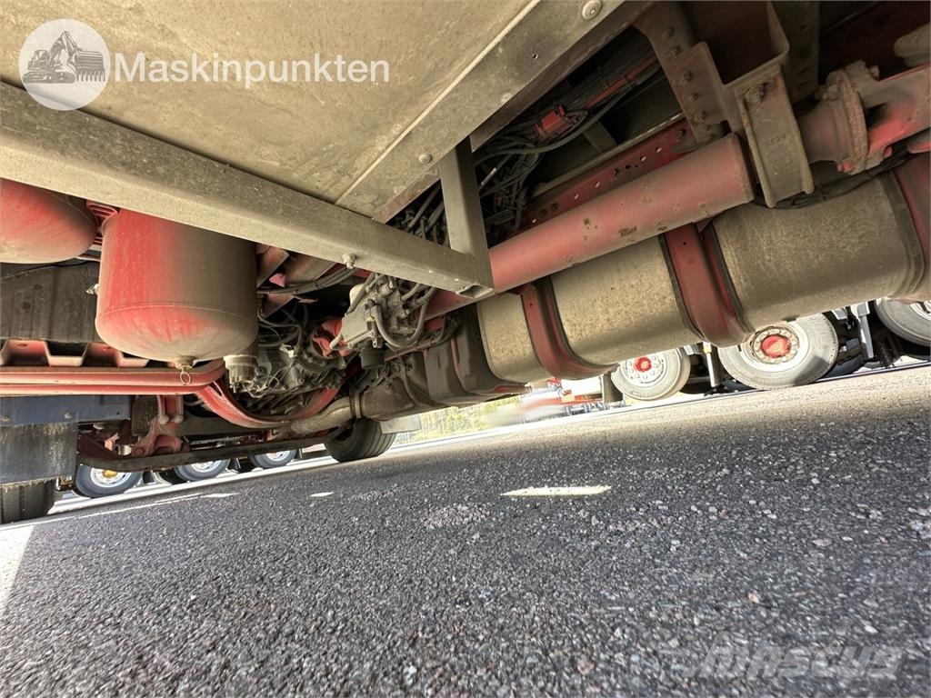 DAF FAS XF530Z Camiones con caja de remolque