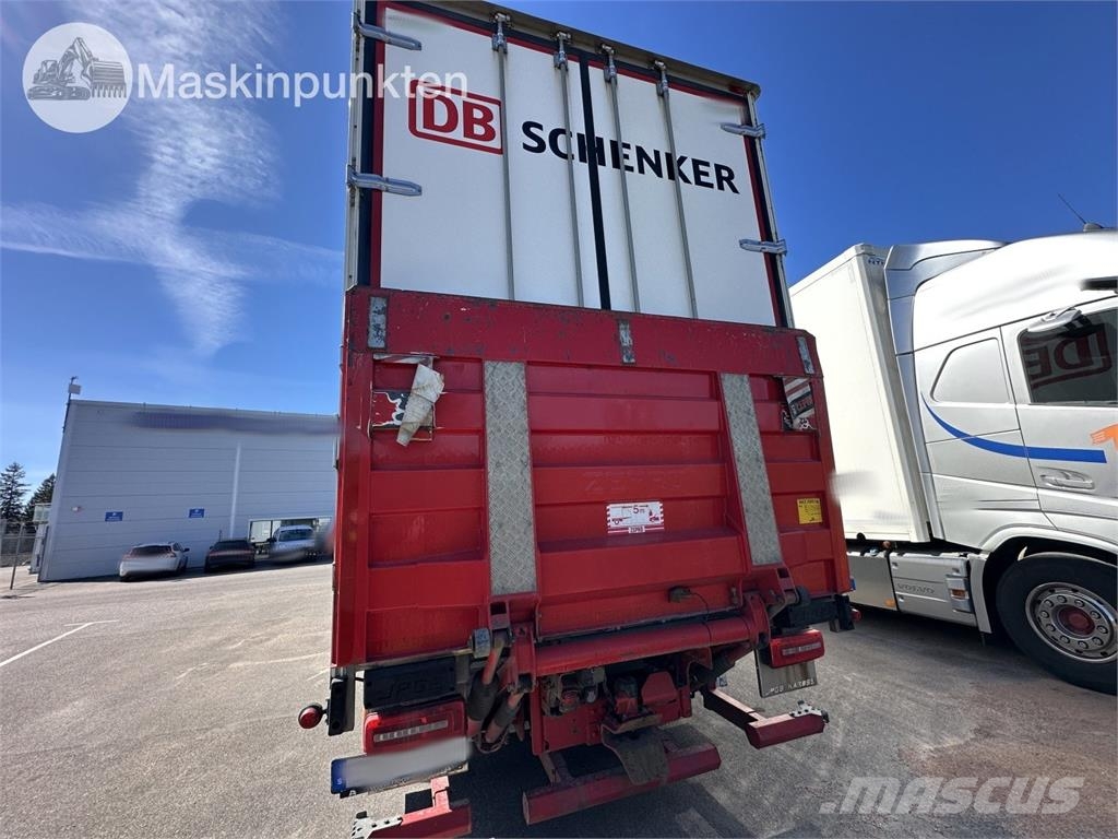 DAF FAS XF530Z Camiones con caja de remolque
