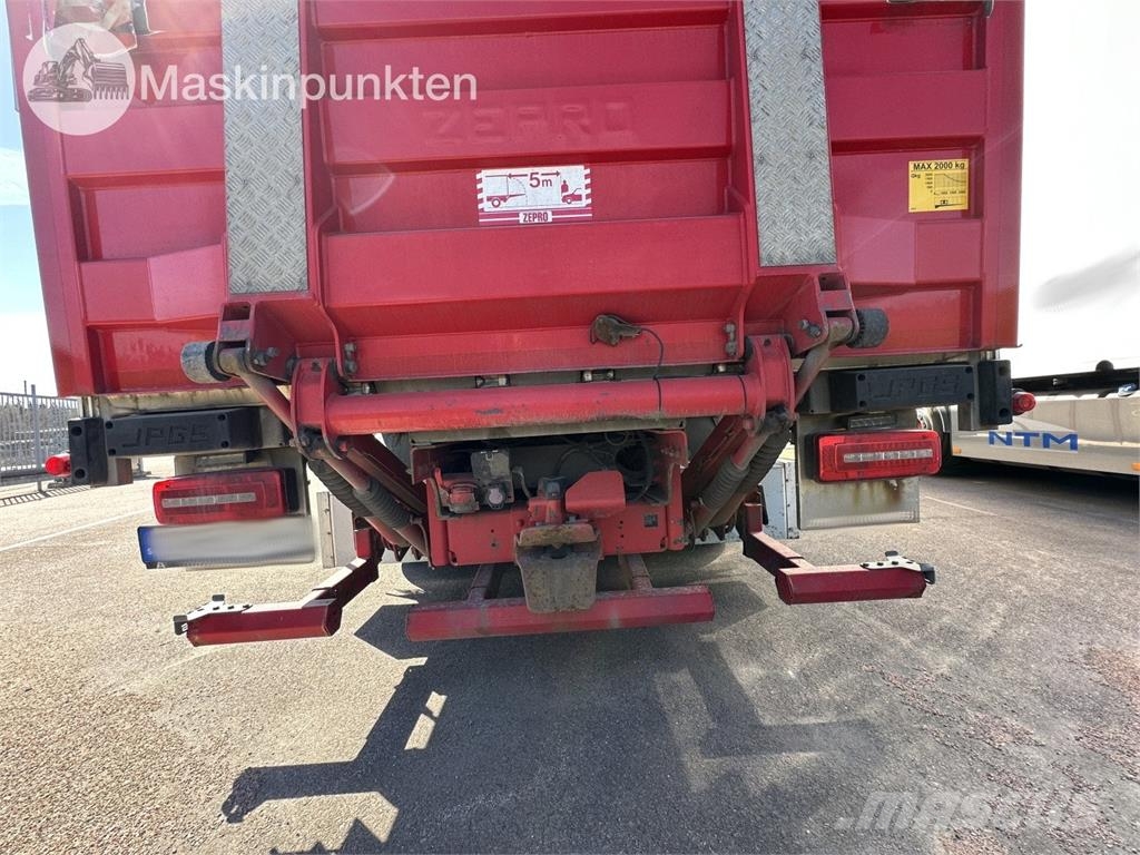 DAF FAS XF530Z Camiones con caja de remolque