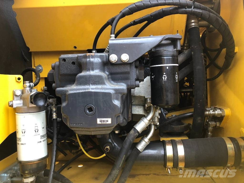 Komatsu 220-8 Escavadeiras de esteiras