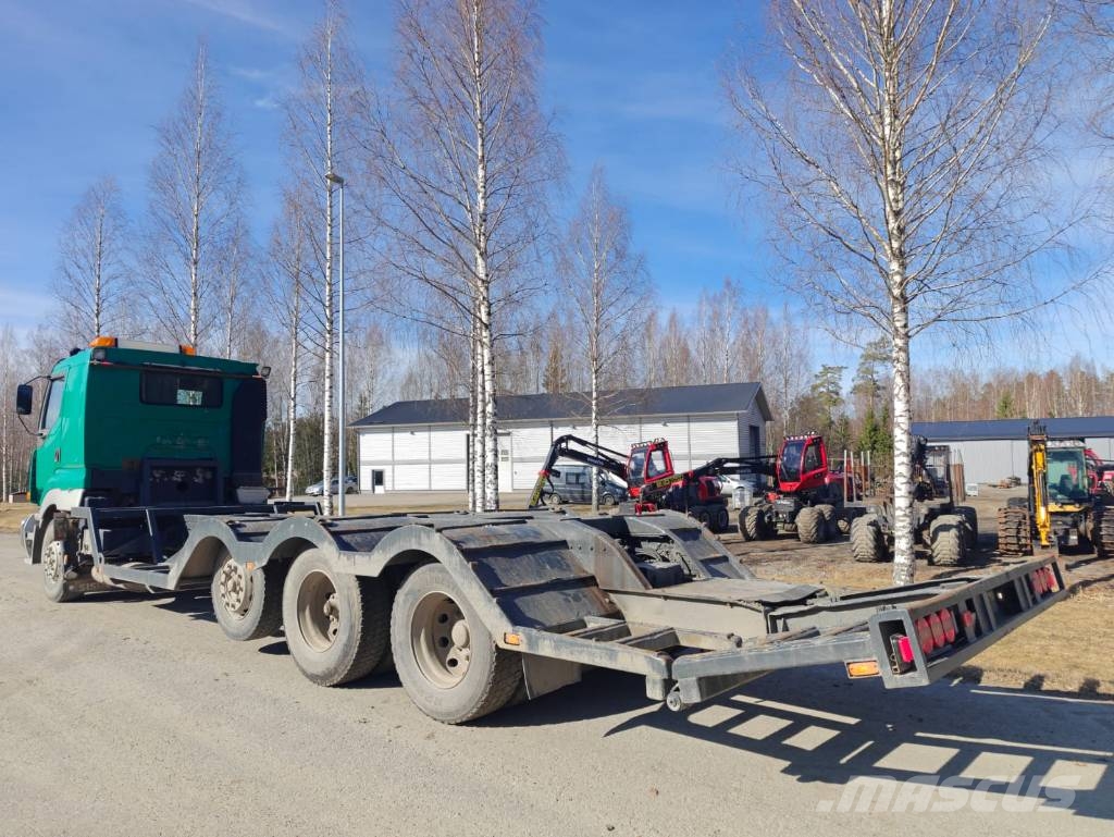 Sisu E12 Camiones de transporte de maquinaria forestal