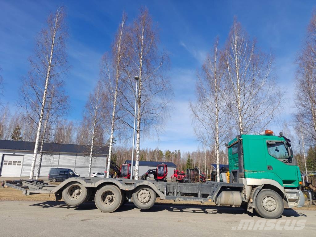 Sisu E12 Camiones de transporte de maquinaria forestal