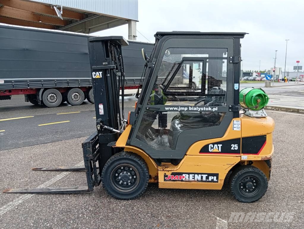 CAT GP 25 N Газові навантажувачі