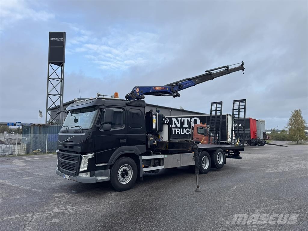 Volvo FM 6X2 クレーントラック、ユニック車