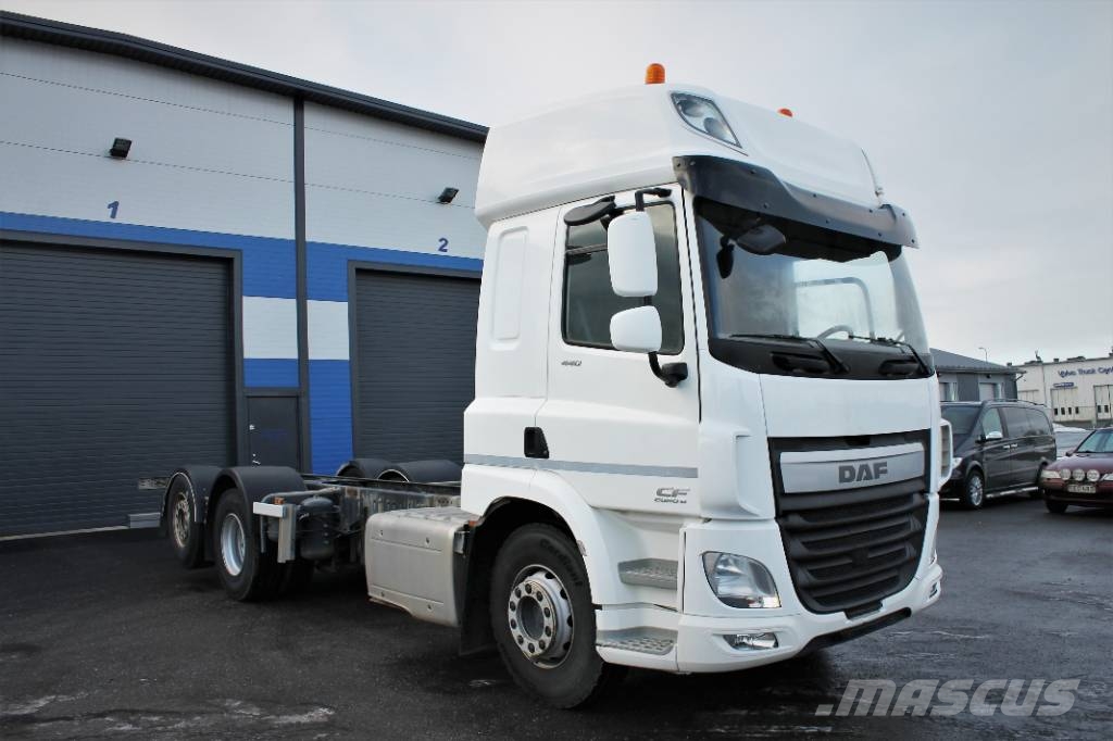 DAF CF440 FAN Raamautod