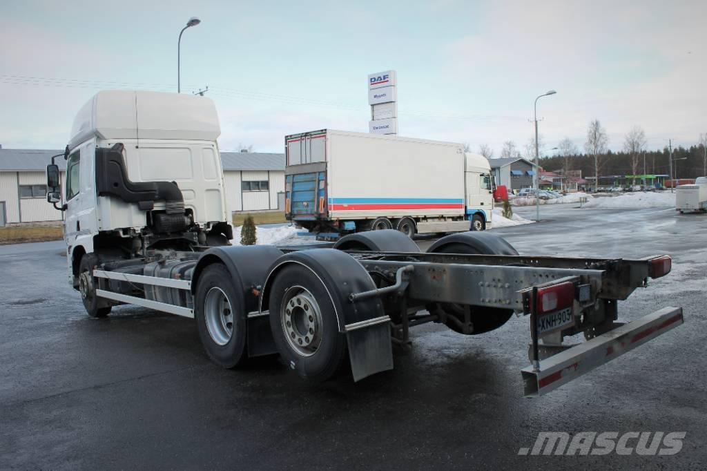 DAF CF440 FAN Raamautod