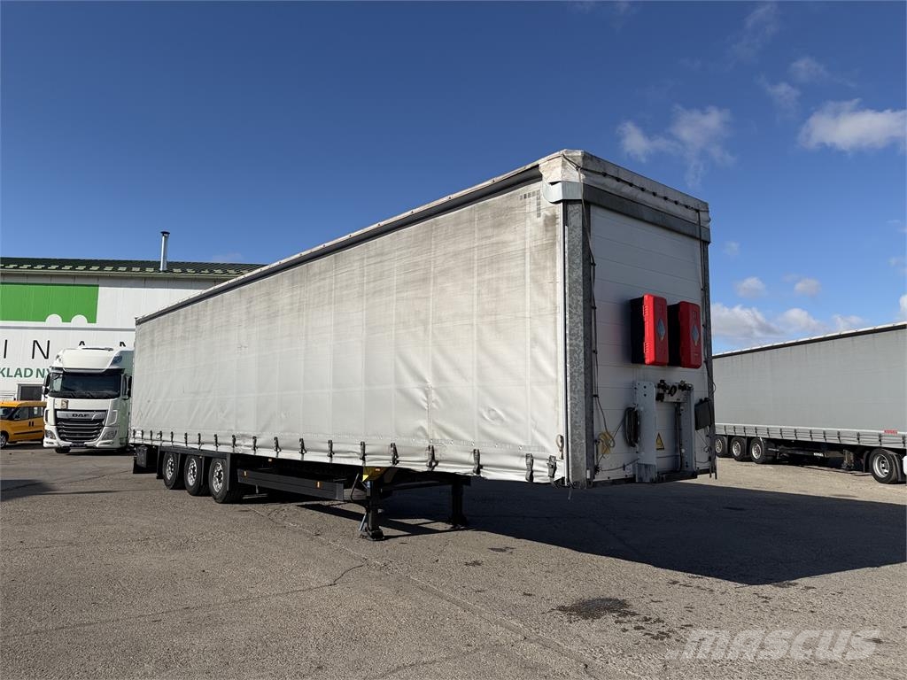 Schmitz Cargobull VIN 702 نصف مقطورات بباب جانبي