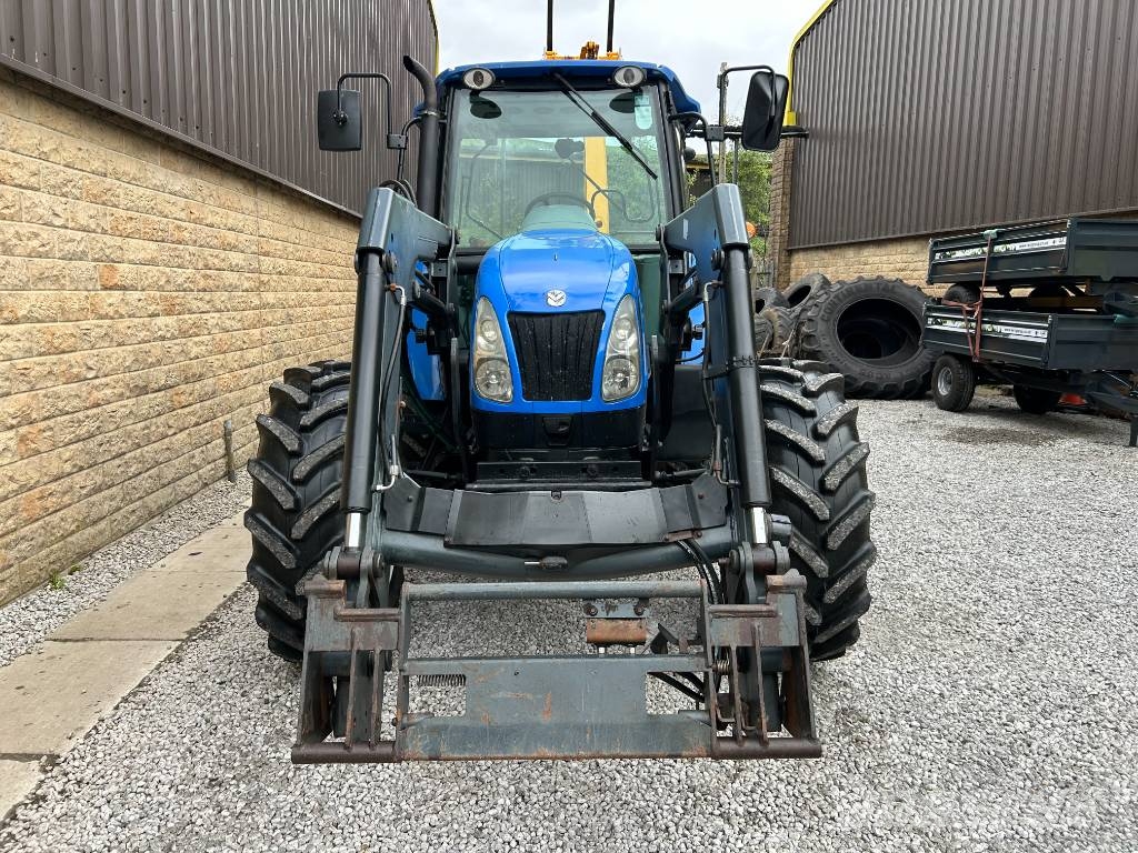 New Holland T5050 Tractoren