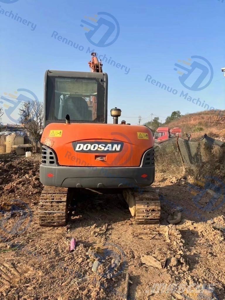 Doosan DH 60 Rupsgraafmachines