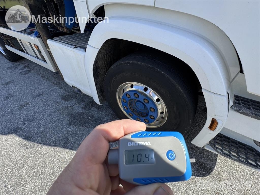Scania P320B6X2*4NB 크레인 트럭