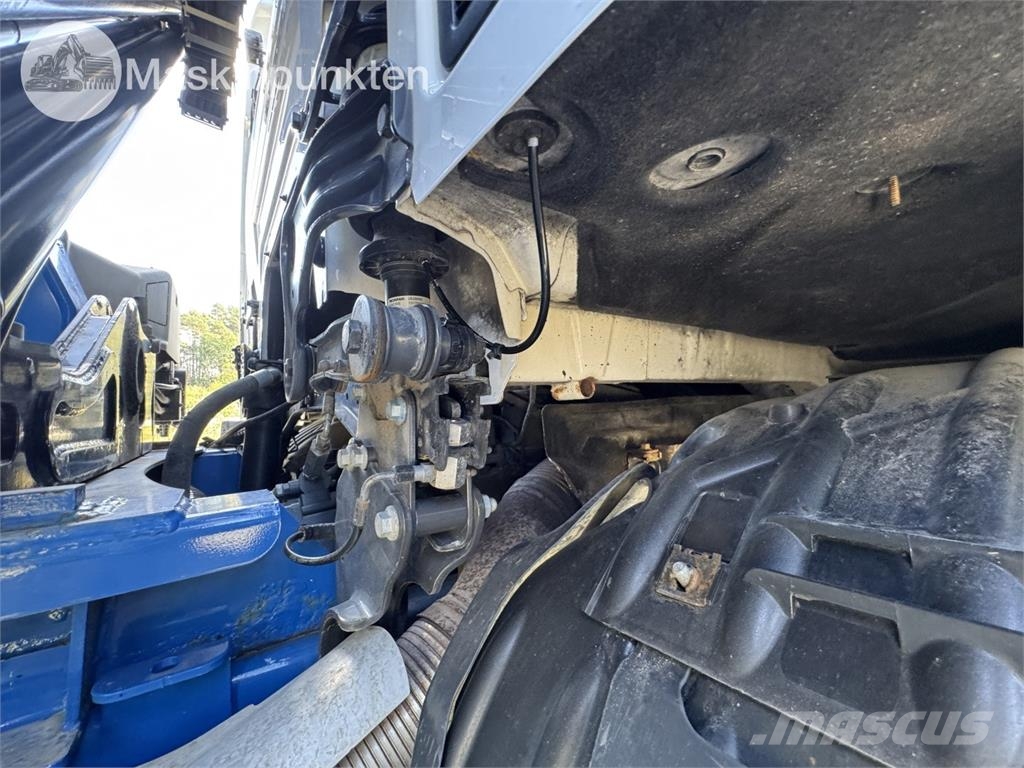 Scania P320B6X2*4NB 크레인 트럭