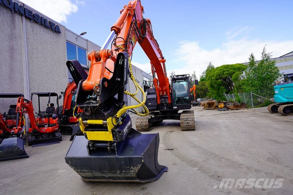 Hitachi ZX225USLC-5B MARTTIINILLA Excavadoras sobre orugas