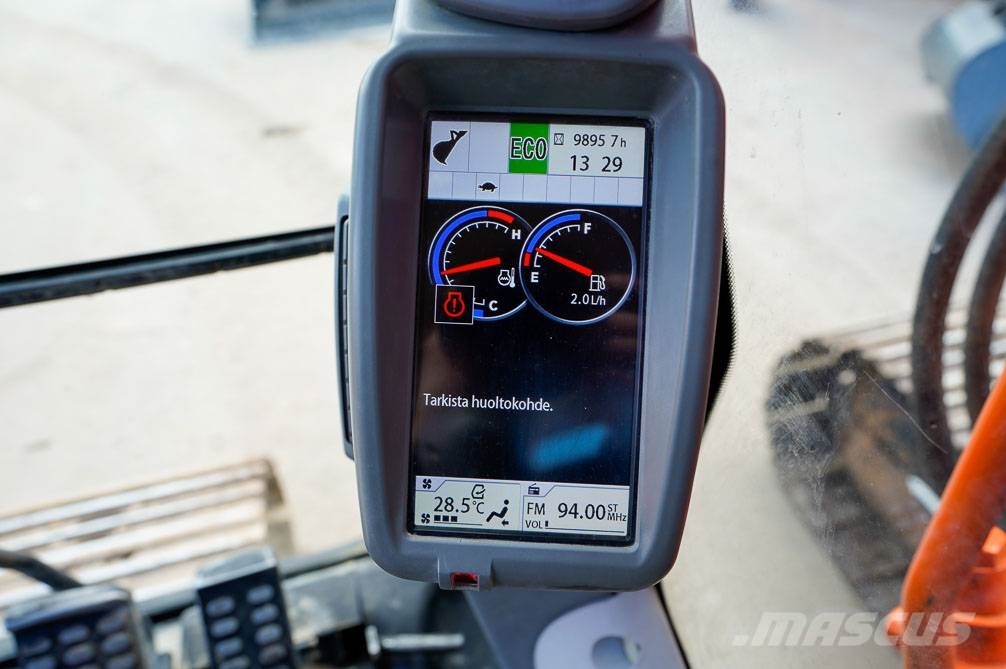 Hitachi ZX225USLC-5B MARTTIINILLA Excavadoras sobre orugas